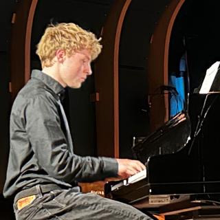Tamino Nast